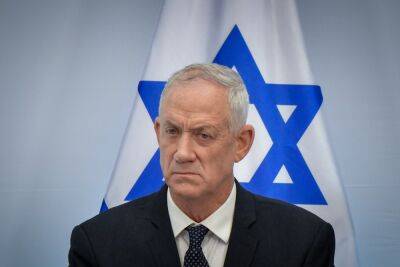 Ганц и Либерман призывают собрать военно-политический кабинет, Нетаньяху не хочет портить праздник