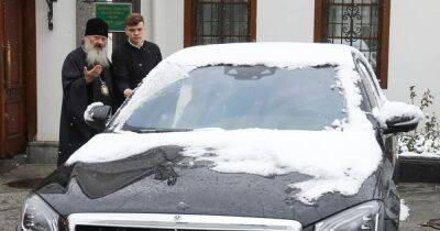 Mercedes — в почете: СМИ показали, на каких авто ездит митрополит УПЦ Павел (фото, видео)