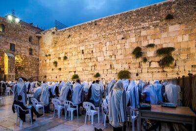 Три религии отмечают праздники в Иерусалиме: в городе объявлены ограничения движения