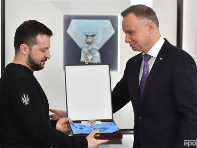 Дуда вручил Зеленскому высшую награду Польши – орден Белого Орла. Видео