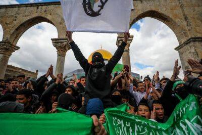 Полиция пресекла попытку палестинцев забаррикадироваться в мечети аль-Акса
