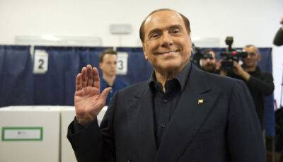Берлускони госпитализирован в реанимацию Милана