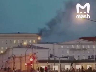 В москве горит одно из зданий минобороны рф