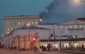 В России назвали странную причину пожара в здании Минобороны