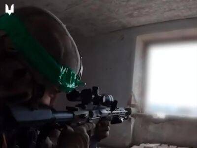 Бойцы Сил спецопераций показали уличные бои в Бахмуте. Видео