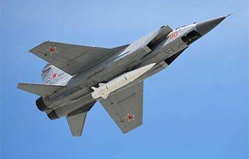 ВСУ раскрыли маневр МиГ-31К с «Кинжалами» в Беларуси