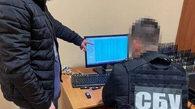 СБУ поймала владельца ботофермы, который продавал "украинцев" пропагандистам РФ