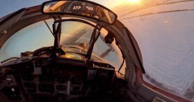 "За Украину": легендарный пилот KARAYA поделился зрелищными кадрами боевого вылета (видео)