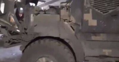 Боец ВСУ показал последствия атаки управляемой ракеты в бронеавтомобиль MaxxPro (видео)