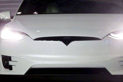 Tesla возглавила рейтинг самых дорогих автомобильных брендов