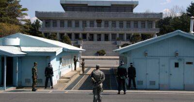 В Сеуле сообщили о том, что между двумя Кореями оборвалась связь