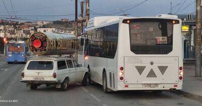 Не долетела: в Крыму автобус "перехватил" ракету "Сармат" с надписью "На Вашингтон" (фото)