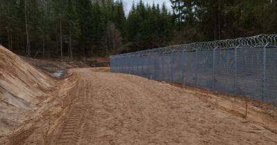 В Латвии начинают строить второй участок забора на границе с Беларусью