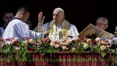 Папа римский помолился за «пасхальный свет» для россиян
