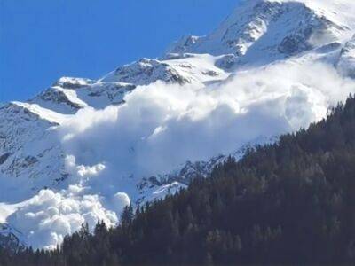Жеральд Дарманен - Во французских Альпах сошла лавина, погибли по меньшей мере четыре человека - gordonua.com - Украина - Франция
