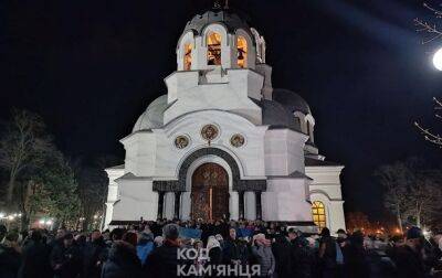 В Каменце-Подольским произошли столкновения возле храма УПЦ МП