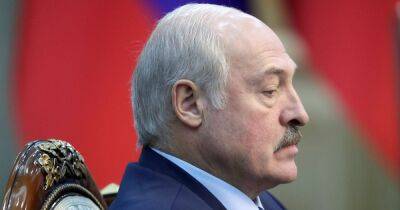 "Предчувствует поражение": Лукашенко стал проблемой для Путина, — экс-спичрайтер Кремля (видео)