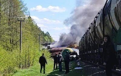 В РФ сошел с рельсов грузовой поезд