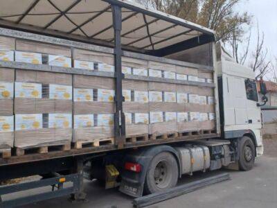 Фонд Рината Ахметова отправил продуктовые наборы в три центра "ЯМариуполь" на западе Украины