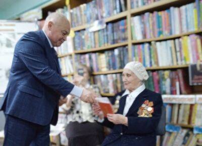 Столетнюю Валентину Сергееву из Кунгурского округа поздравили с главным праздником