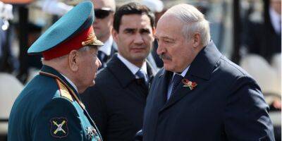 В Кремле прокомментировали слухи о здоровье Лукашенко из-за его внезапного отъезда из парада в Москве