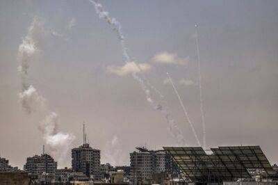 За 3 часа по Израилю было выпущено 270 ракет. Нетаньяху готов усилить удары по Газе