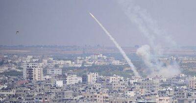 Сектор Газа выпустил по Израилю более сотни ракет: работает ПВО "Железный купол" (видео)