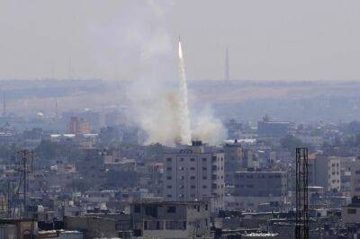 Израиль снова под крупным ракетным обстрелом, несмотря на объявленное прекращение огня