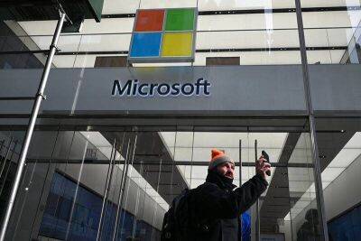 Microsoft заморозит индексацию зарплат сотрудников