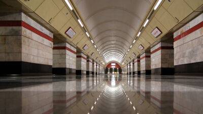 Станция "Сырец" временно закрыта: поломался поезд метро