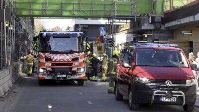 В финском Эспоо обрушился мост: пострадали более 20 человек