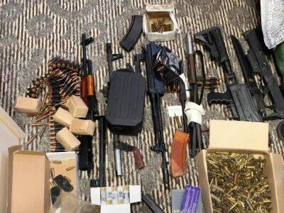 В Украине группировка из шести человек торговала оружием через интернет – полиция. Фото