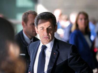 Франция требует суда над Саркози из-за финансирования Ливии
