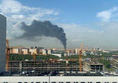 Мощные пожары добрались до москвы: дикое пламя охватило авиазавод и склады у ТЭЦ - фото, видео