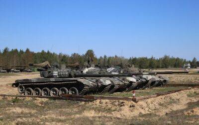 Беларусь заявила об "усилении госграницы" танками
