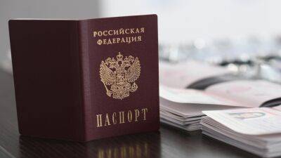 В Северодонецке оккупанты начали "паспортизировать" детей - фото