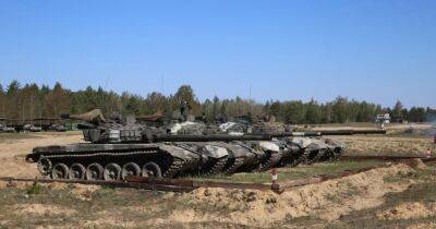 Минобороны Беларуси заявило об усилении танками государственной границы (фото)