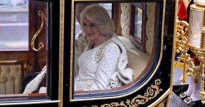 Коронационное платье королевы Камиллы появится на выставке в Букингемском дворце