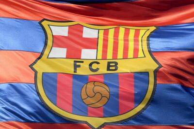 "Барселона" избежала наказания в связи с делом о подкупе судей и была допущена к Лиге чемпионов