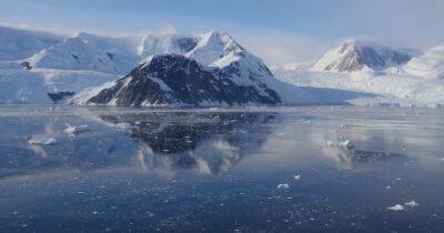 Как следы инопланетян: украинские полярники показали редкое явление в Антарктике