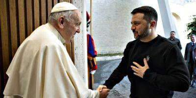 Подарил икону Мадонны. Зеленский встретился с Папой Римским в Ватикане