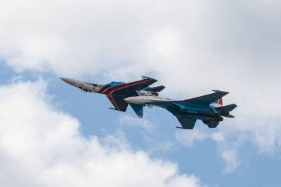 Четыре машины российской авиагруппы, летевшая бомбить Украину, сбиты над Брянской областью