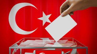 В Турции проходит голосование на выборах президента и парламента