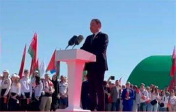 Состояние Лукашенко ухудшилось: он не появился на церемонии в «день флага, герба и гимна»