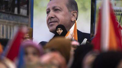 Эрдоган пообещал "защищать независимость" как при попытке переворота 2016 года