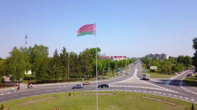 В День Государственных флага, герба и гимна на въезде в Лиду открыли 18-метровый флагшток