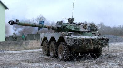 Франция оснастит несколько украинских батальонов десятками бронемашин и легкими танками