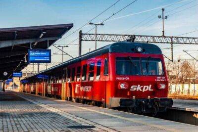 Польская железная дорога запускает дополнительные рейсы в Украину