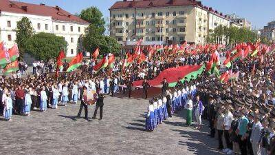 В Беларуси отметили День Государственного флага, Государственного герба и Государственного гимна