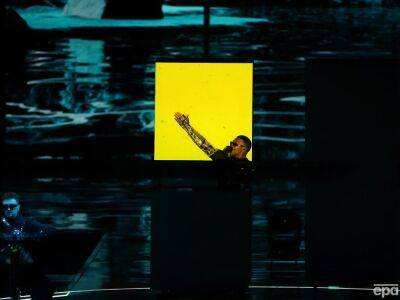 В номере группе Tvorchi на "Евровидении 2023" была аллюзия на знаменитое фото с "Азовстали" с лучом. Боднарчук показал кадры
